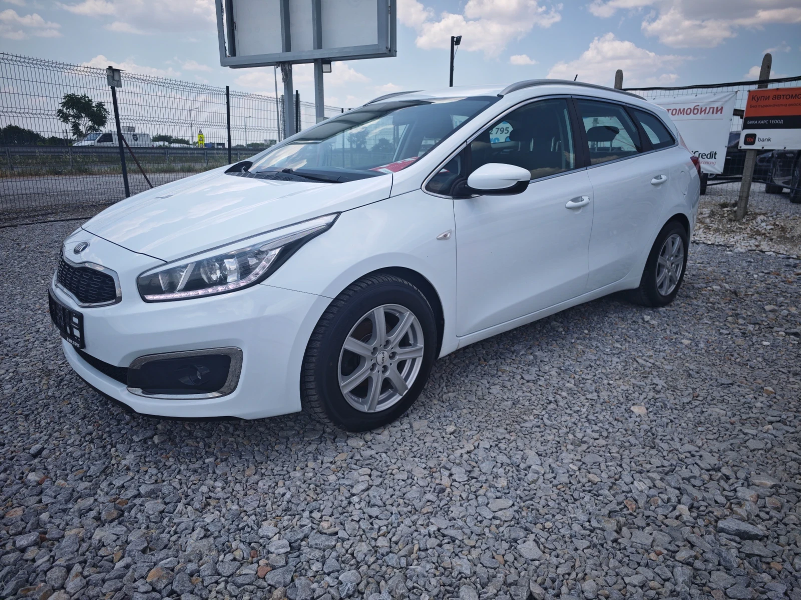 Kia Ceed 1.6crdi 136к.с - изображение 3
