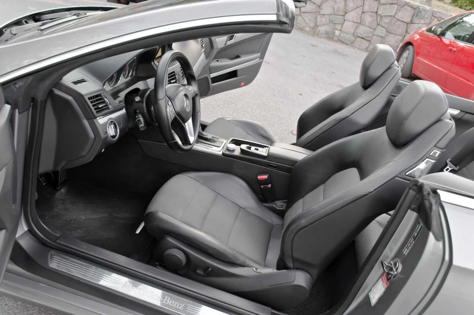 Mercedes-Benz E 220 CDI Кабрио AMG - изображение 9