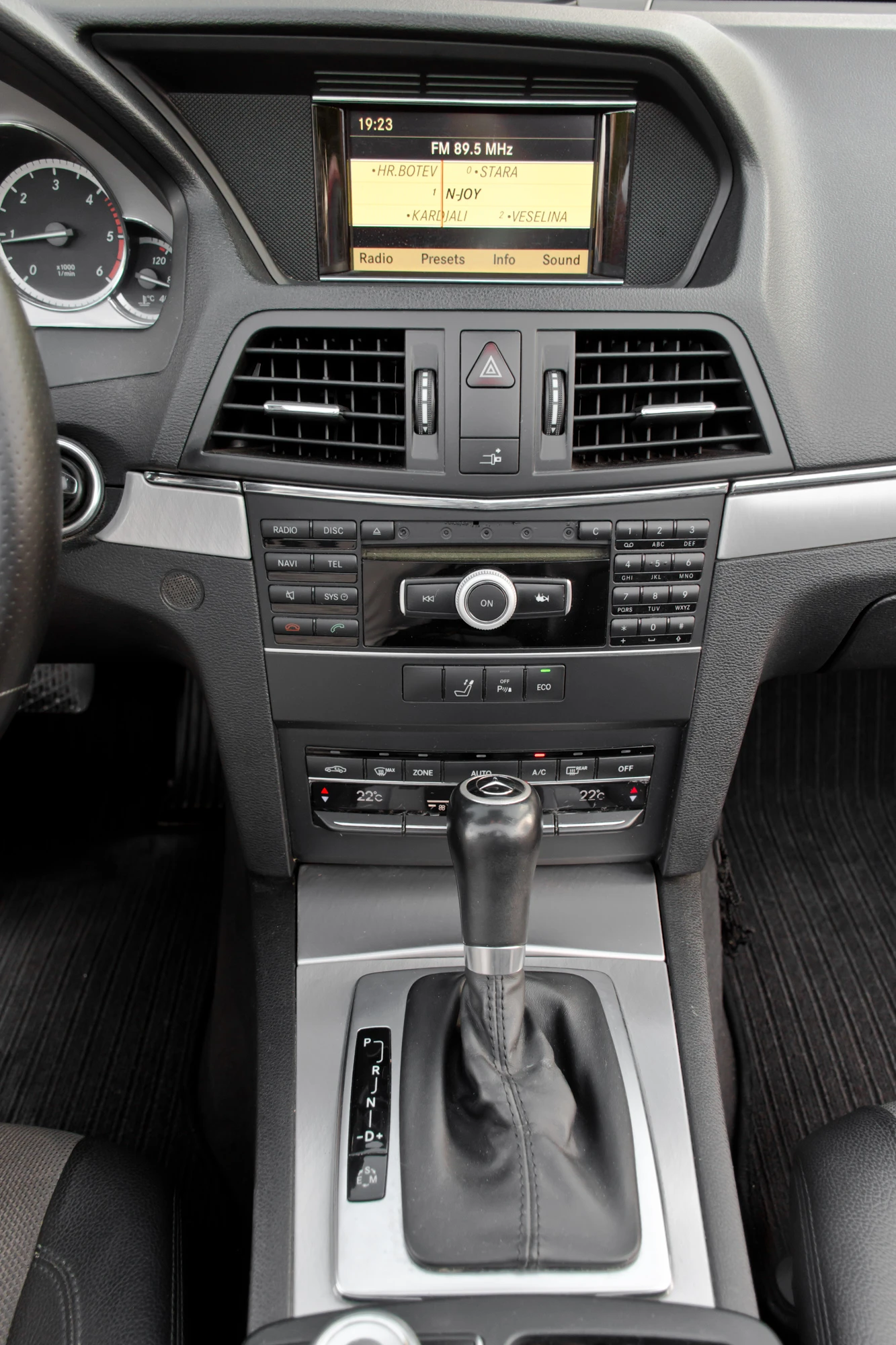 Mercedes-Benz E 220 CDI  AMG | Mobile.bg   15