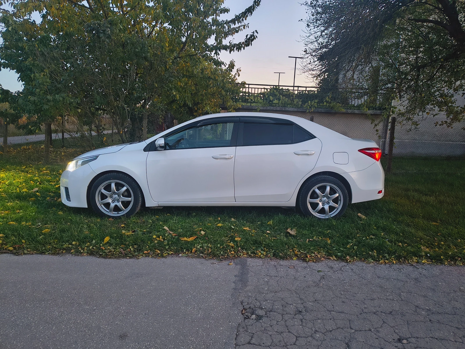 Toyota Corolla 1.4 d4d 90hp | Mobile.bg   2