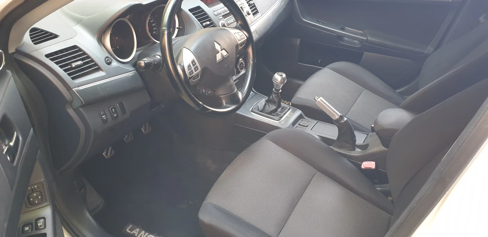 Mitsubishi Lancer 1.8 , снимка 4 - Автомобили и джипове - 54878960