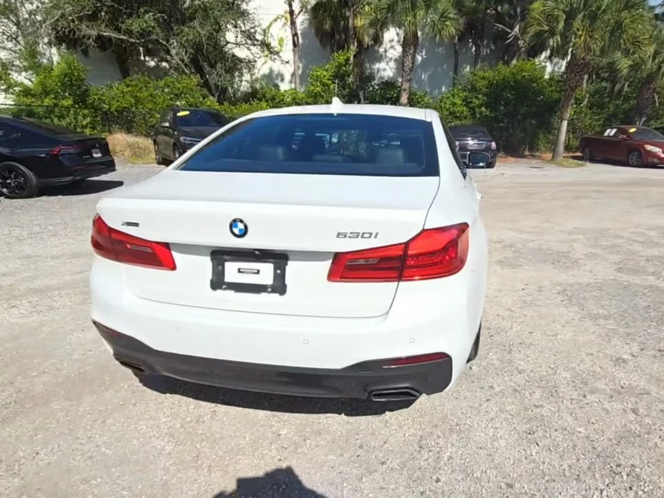 BMW 530 i xDrive * SUNROOF * M SPORT * SHADOW * NAVI PRO - изображение 4