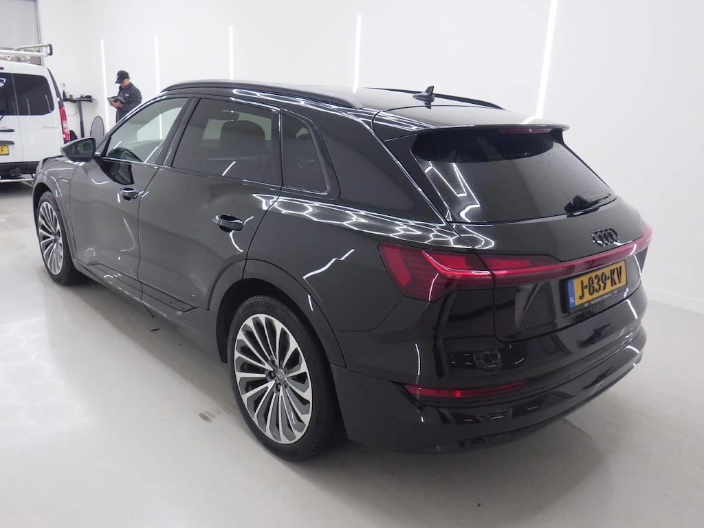 Audi E-Tron 55 - 95kW - 408k.c. Quattro S Line Business | Mobile.bg   3