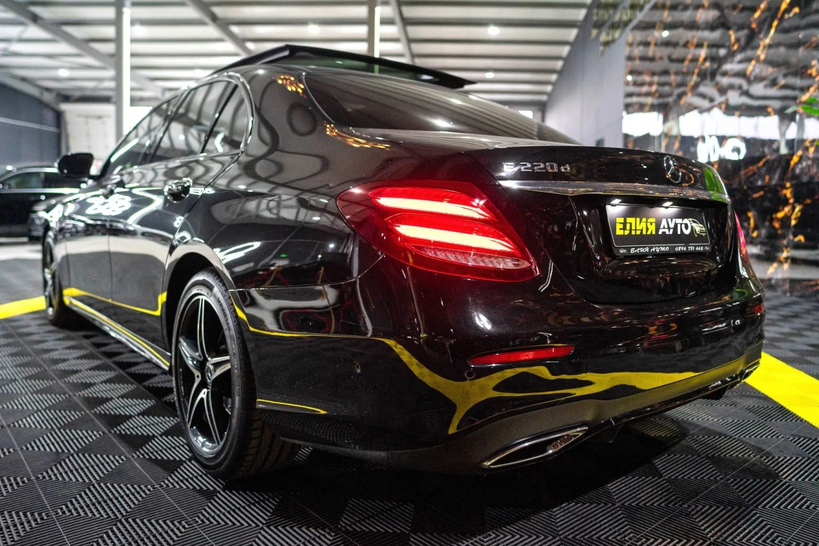 Mercedes-Benz E 220 D FULL AMG LINE ДИГИТАЛНО ТАБЛО ПАНО ЛИЗИНГ 100% - изображение 6