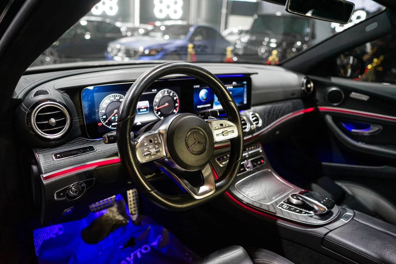 Mercedes-Benz E 220 D FULL AMG LINE ��������� ����� ���� ������ 100% | Mobile.bg � ����������� 11