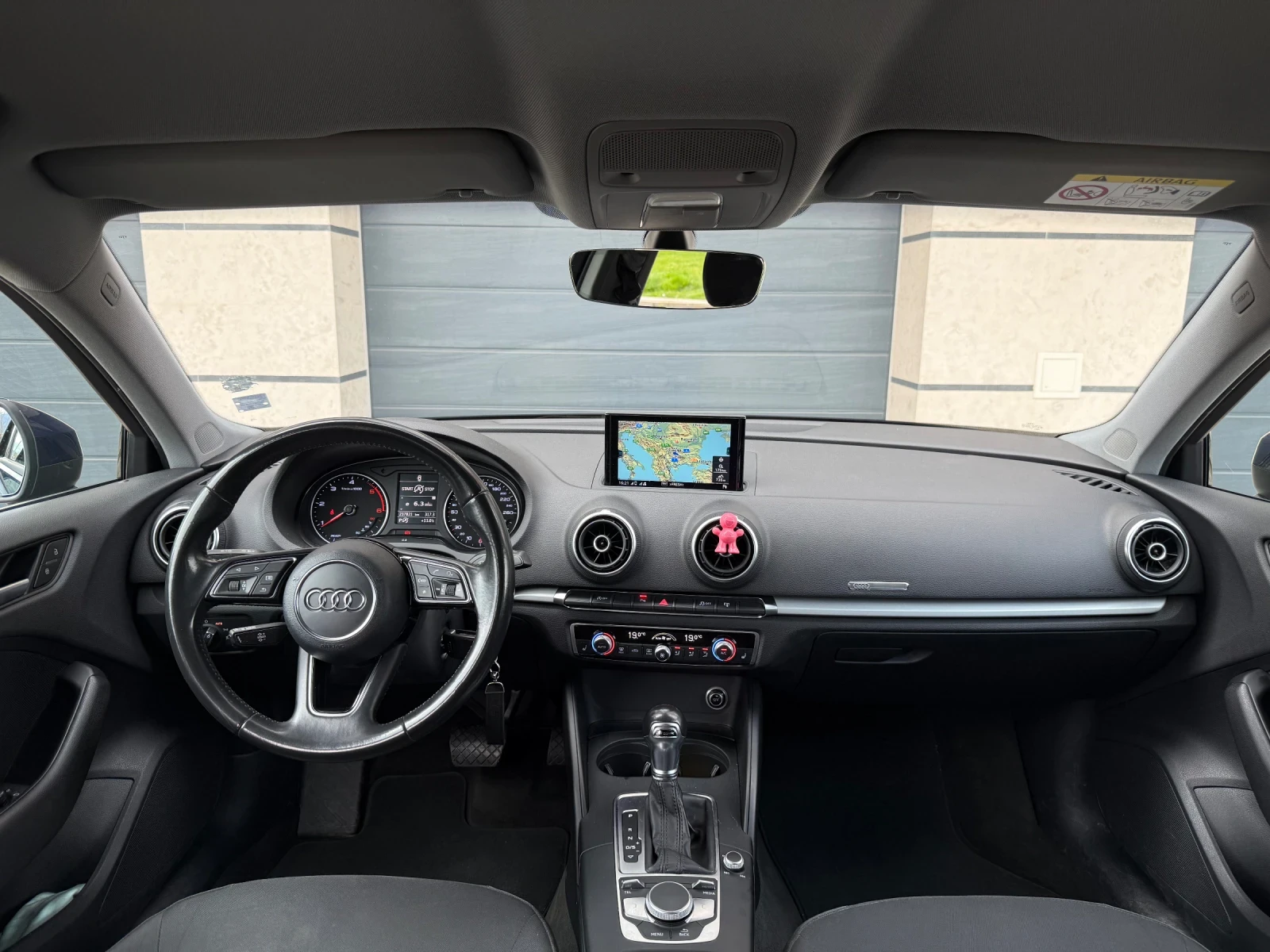 Audi A3 2.0TDI, снимка 15 - Автомобили и джипове - 53632192