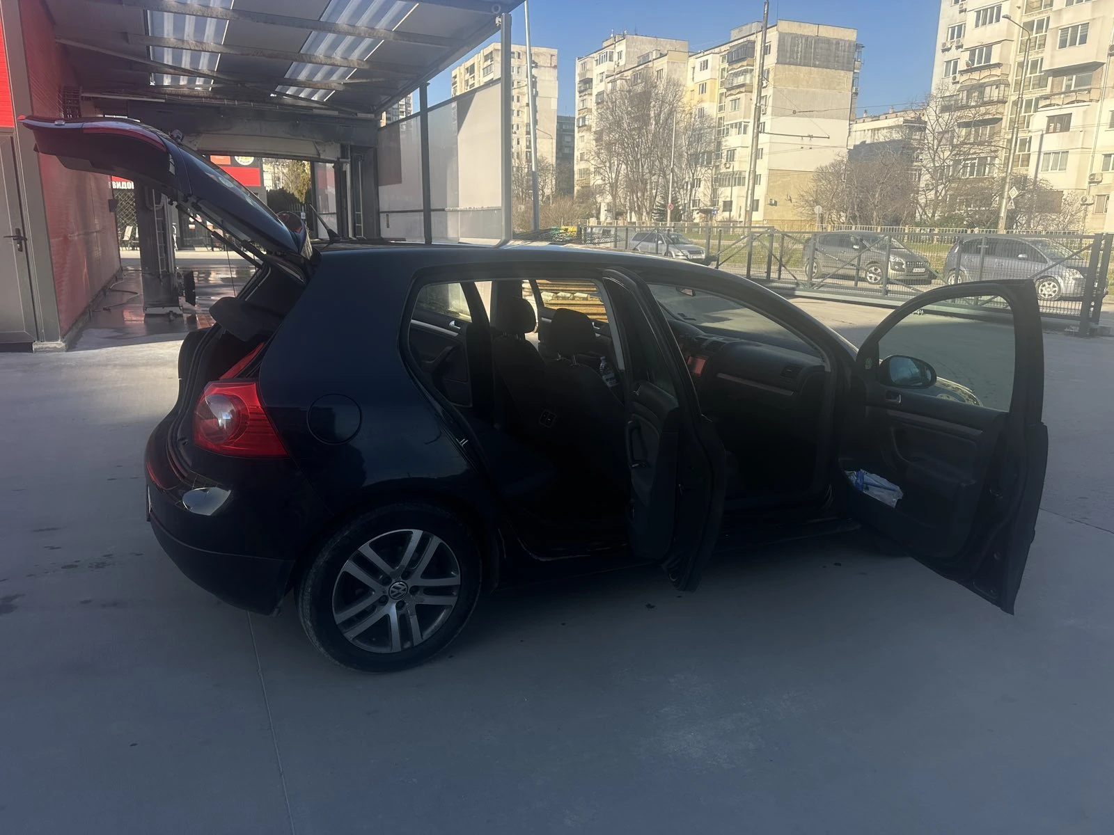 VW Golf 5, снимка 7 - Автомобили и джипове - 53918688