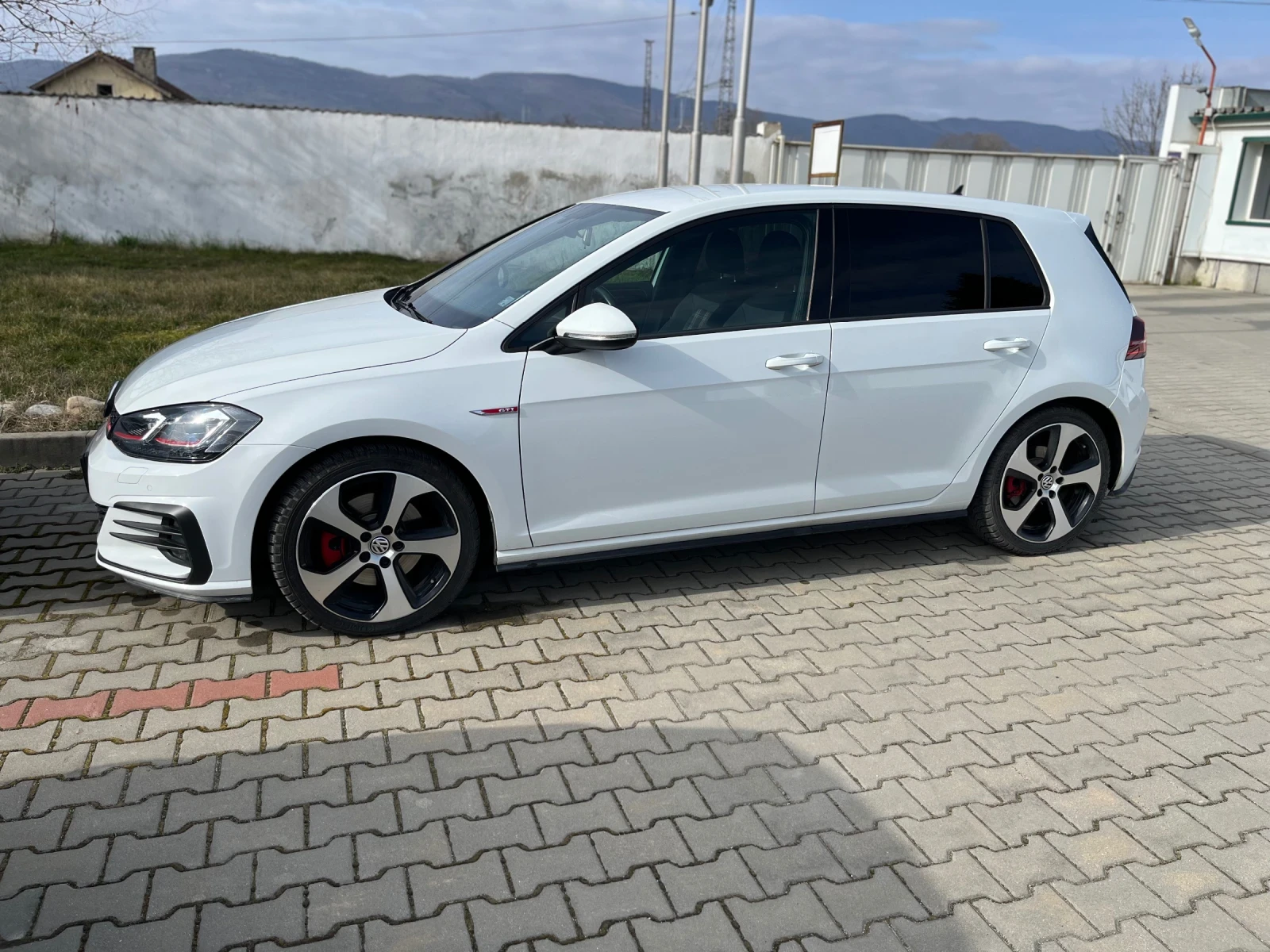 VW Golf 7 GTI, снимка 3 - Автомобили и джипове - 53953330