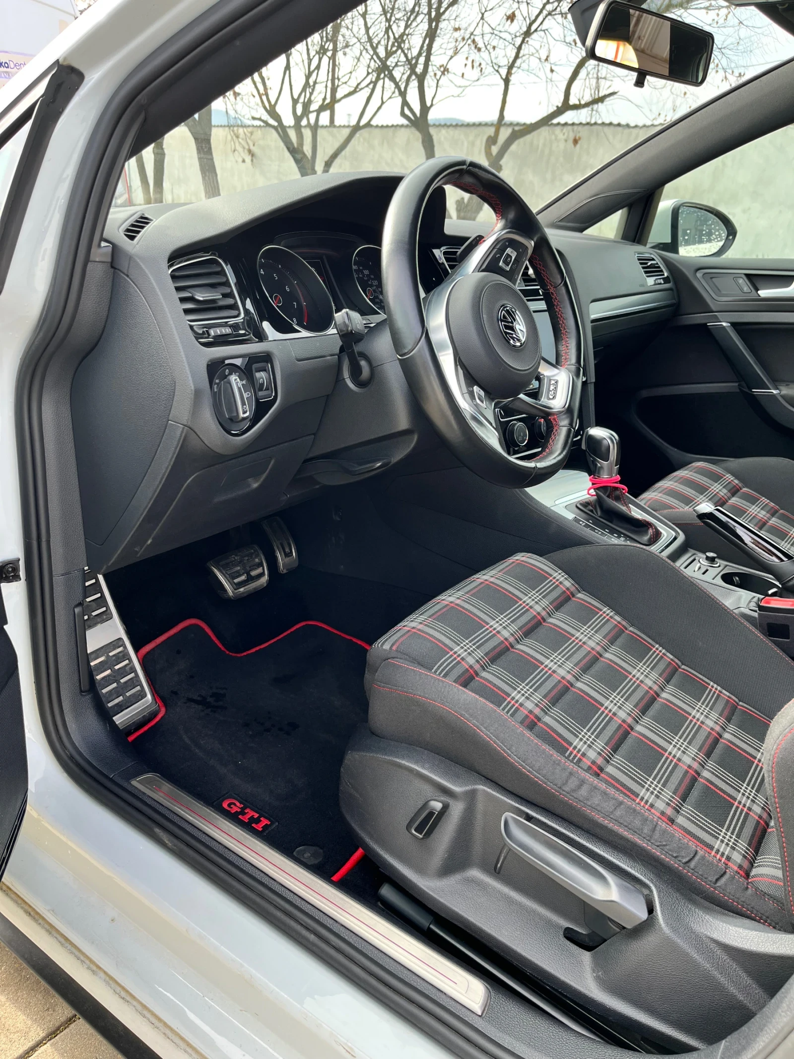 VW Golf 7 GTI, снимка 8 - Автомобили и джипове - 53953330