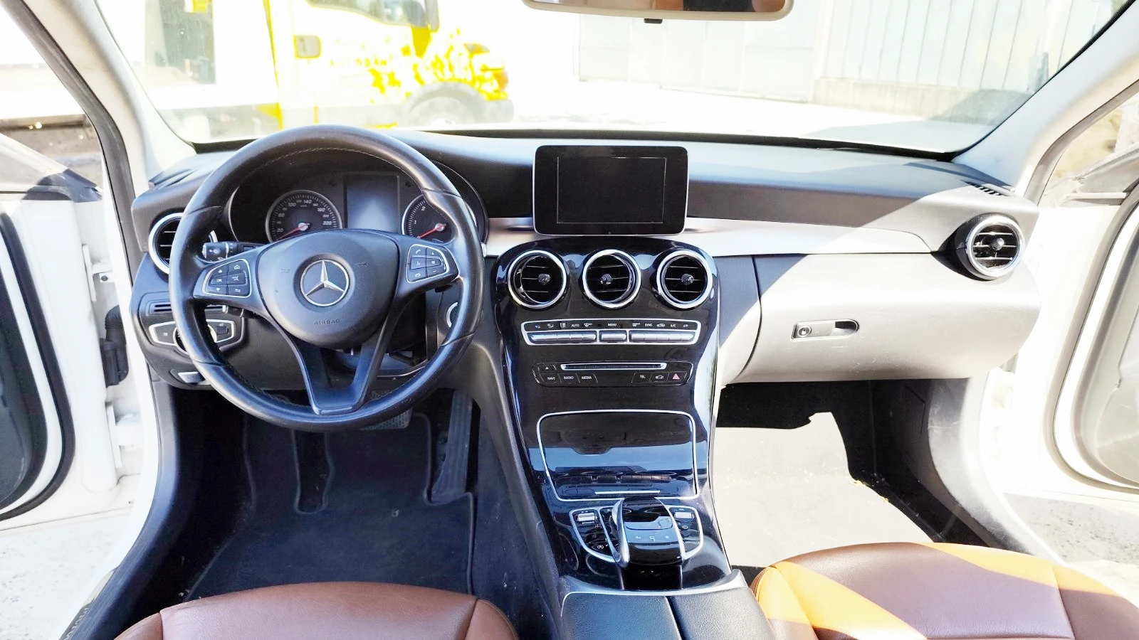 Mercedes-Benz C 220, снимка 8 - Автомобили и джипове - 54355325