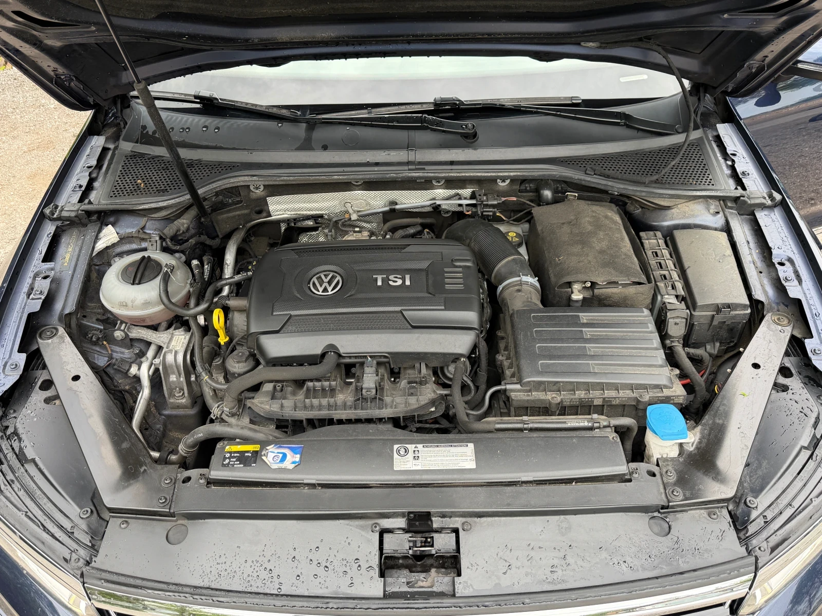 VW Passat 1.8TSI DSG* R-LINE* FULL LED* 360* ACC* VIRTUAL* , снимка 14 - Автомобили и джипове - 54448905