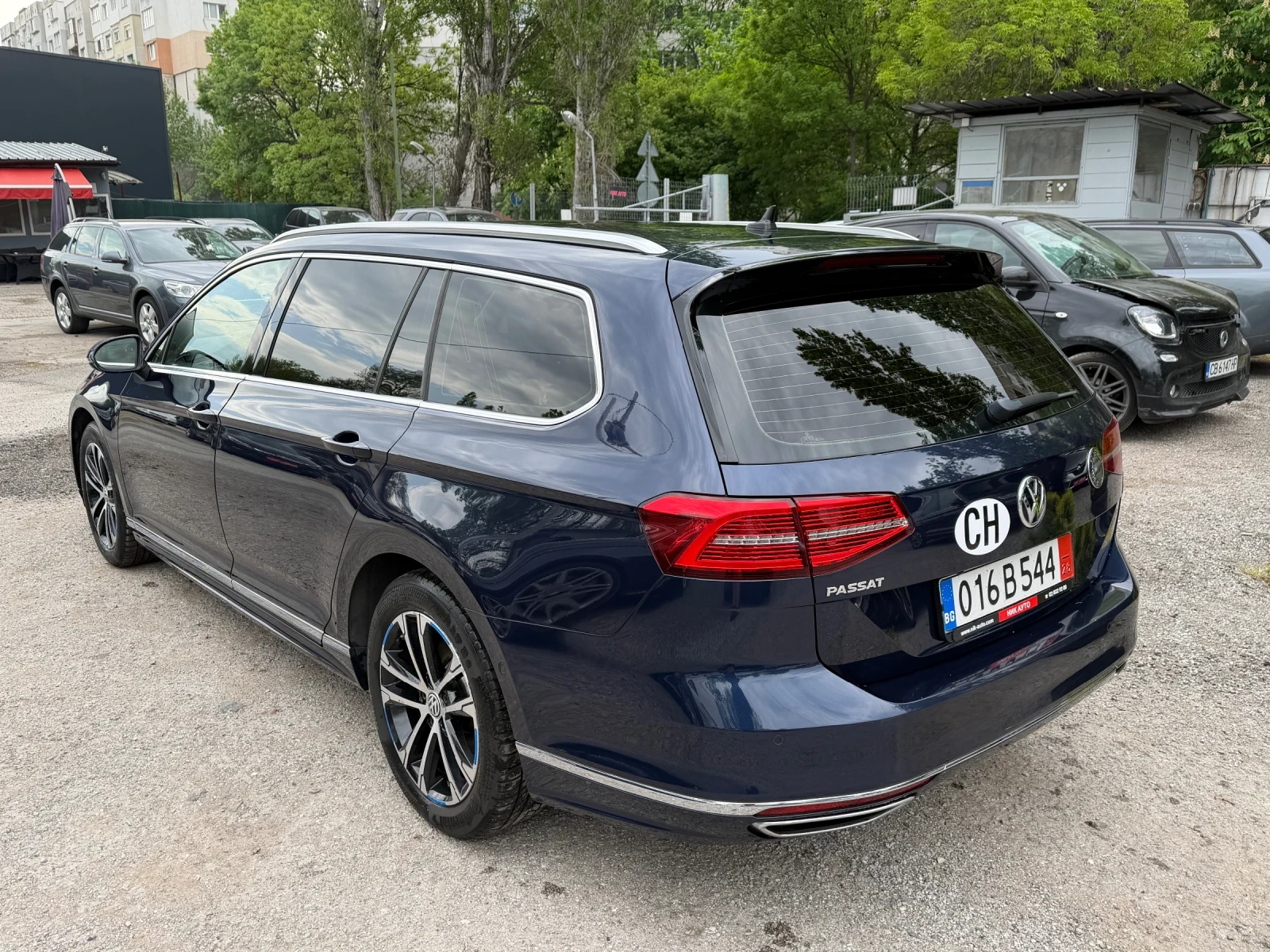 VW Passat 1.8TSI DSG* R-LINE* FULL LED* 360* ACC* VIRTUAL* , снимка 6 - Автомобили и джипове - 54448905