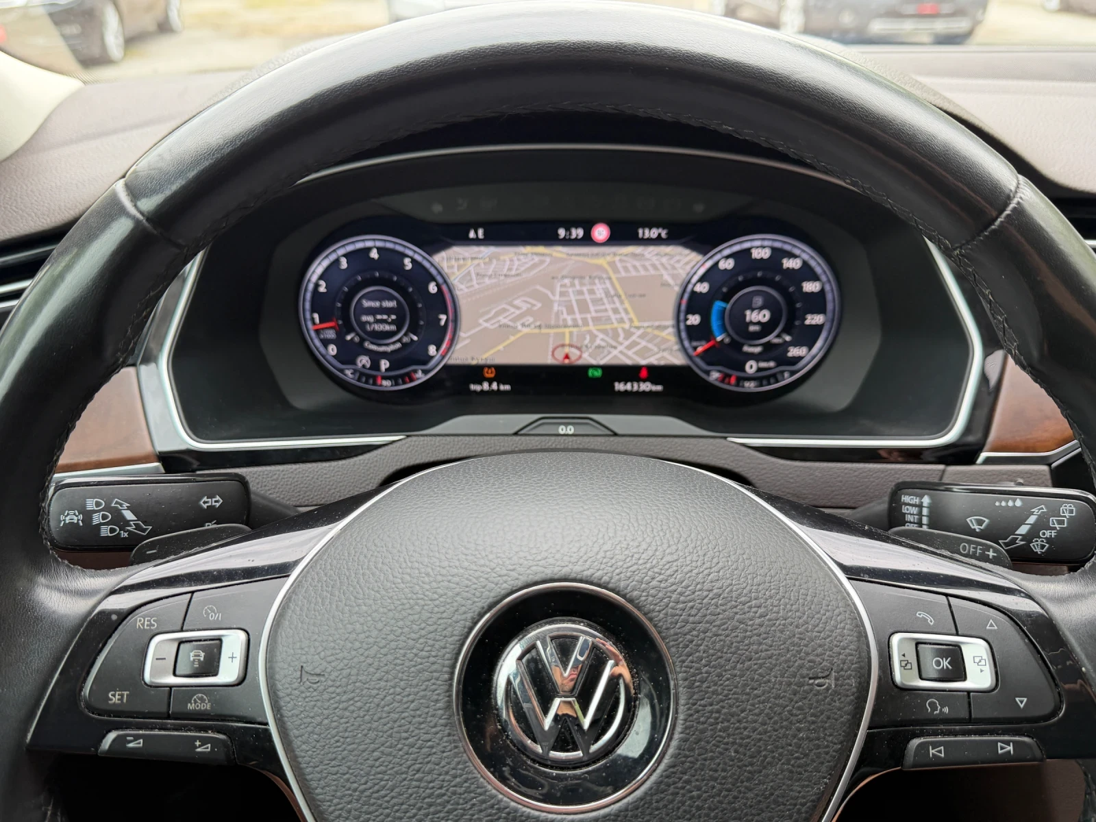VW Passat 1.8TSI DSG* R-LINE* FULL LED* 360* ACC* VIRTUAL* , снимка 16 - Автомобили и джипове - 54448905