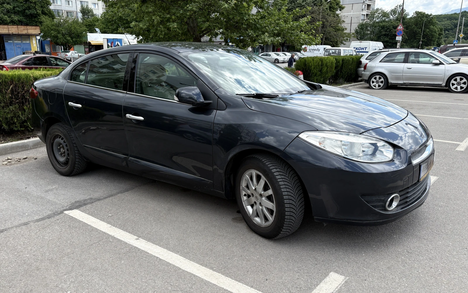 Renault Fluence, снимка 3 - Автомобили и джипове - 54742937