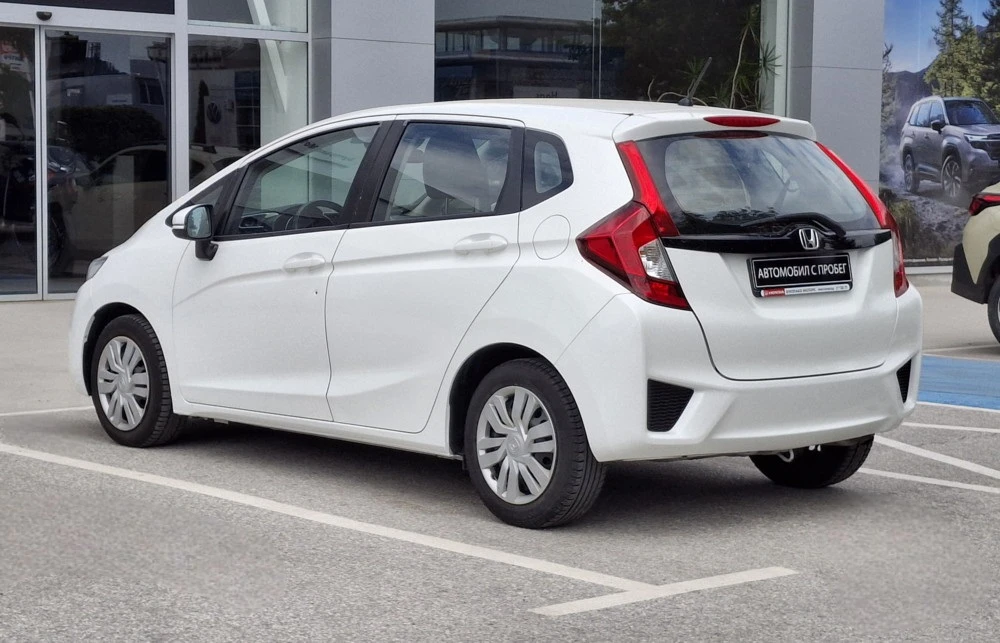 Honda Jazz 1.3 i-VTEC Trend MT, снимка 8 - Автомобили и джипове - 55033866