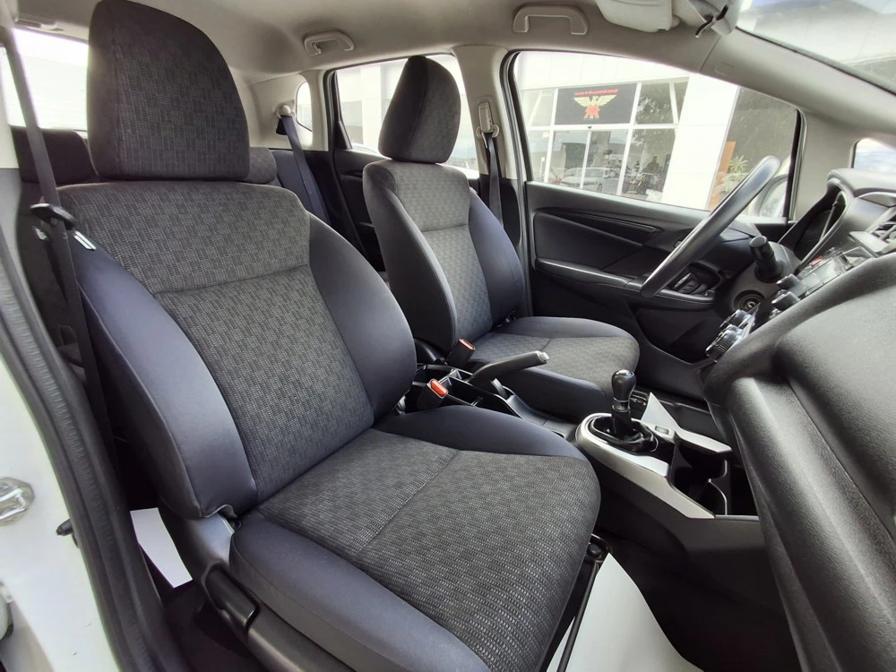 Honda Jazz 1.3 i-VTEC Trend MT, снимка 15 - Автомобили и джипове - 55033866