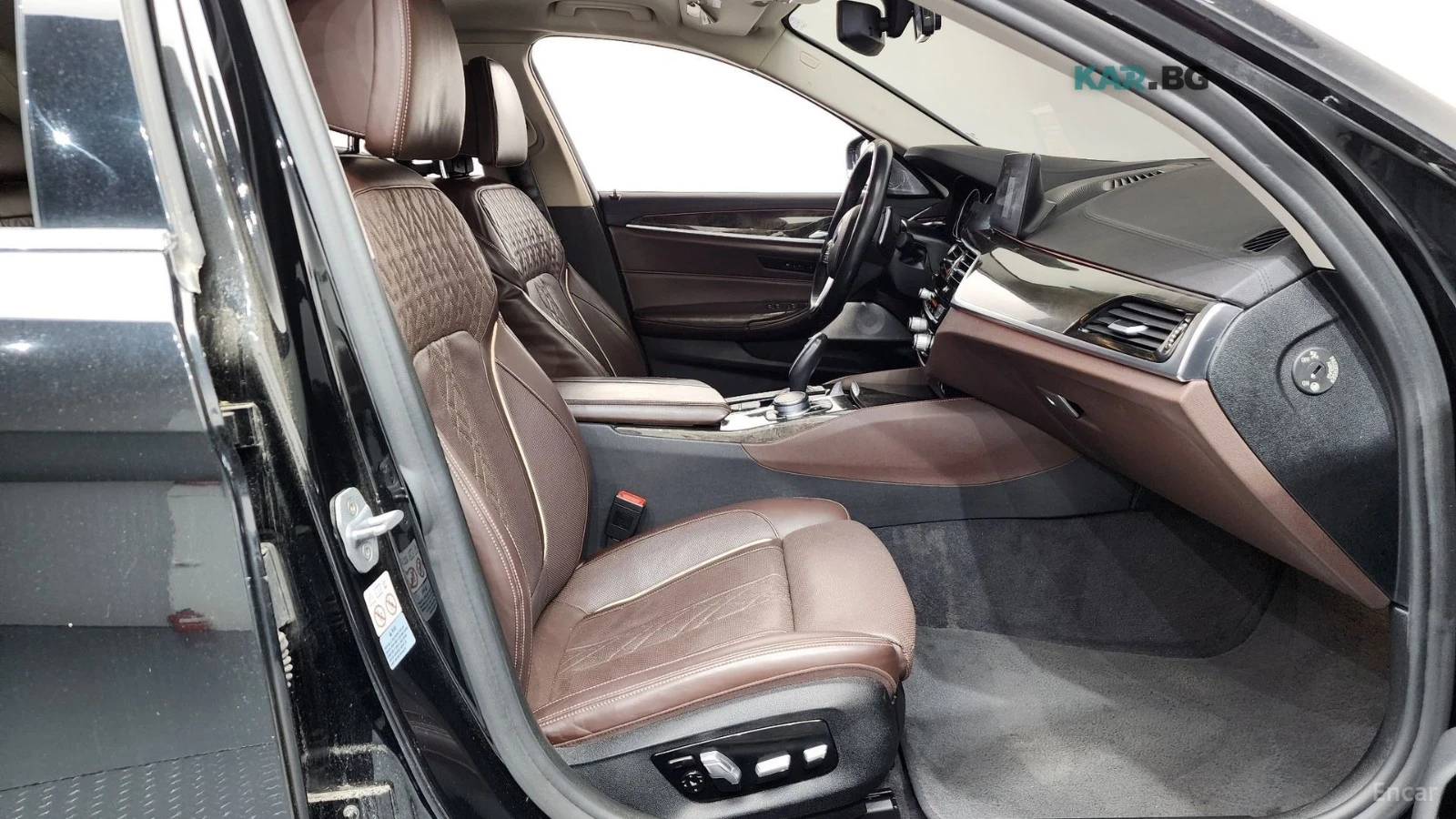 BMW 540 xDrive40i* LUXURY PLUS* PANO* КОЖА* ПОДГРЕВ* ОБДУХ, снимка 11 - Автомобили и джипове - 55106148