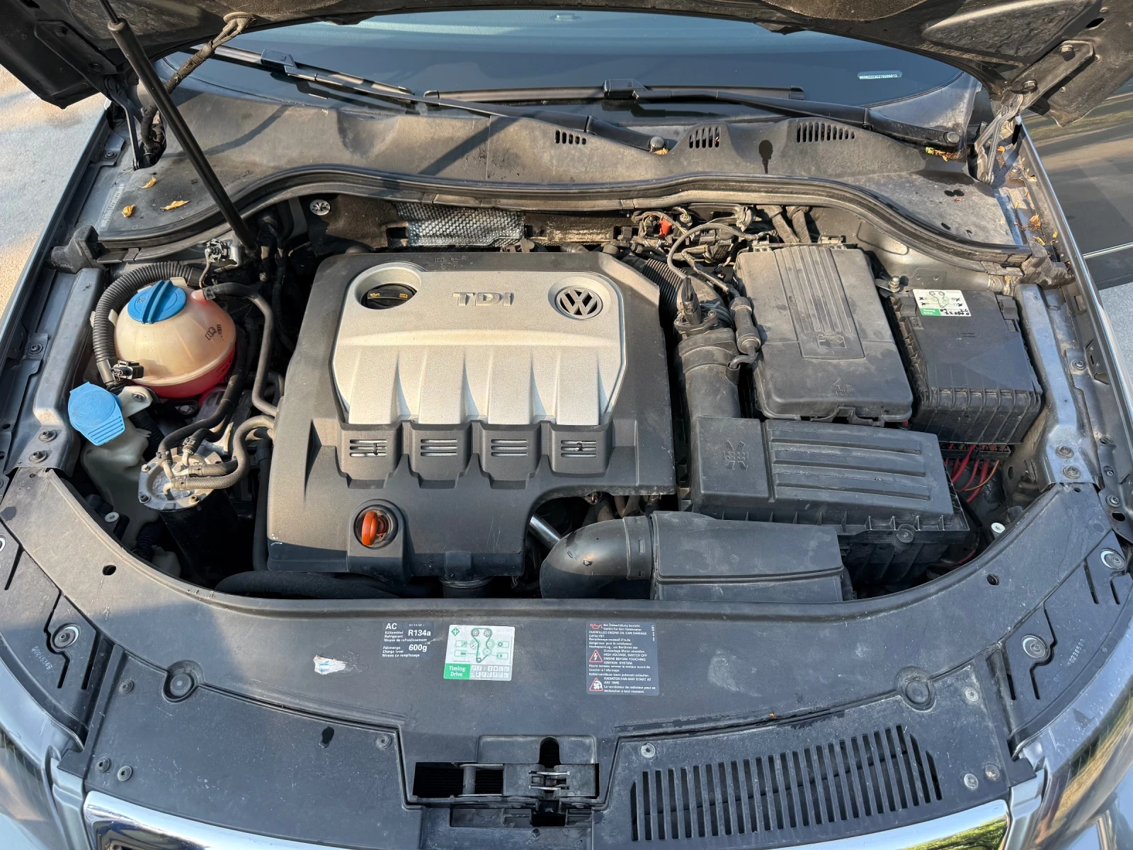 VW Passat 2.0 TDI, снимка 13 - Автомобили и джипове - 55124141