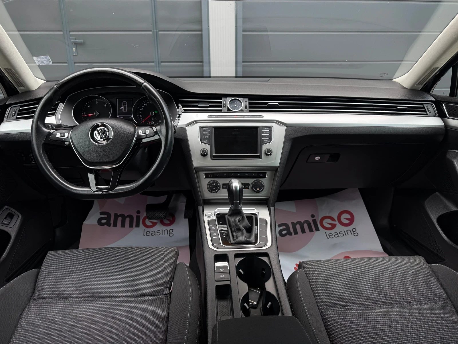 VW Passat 2.0TDI DSG, снимка 8 - Автомобили и джипове - 55455211