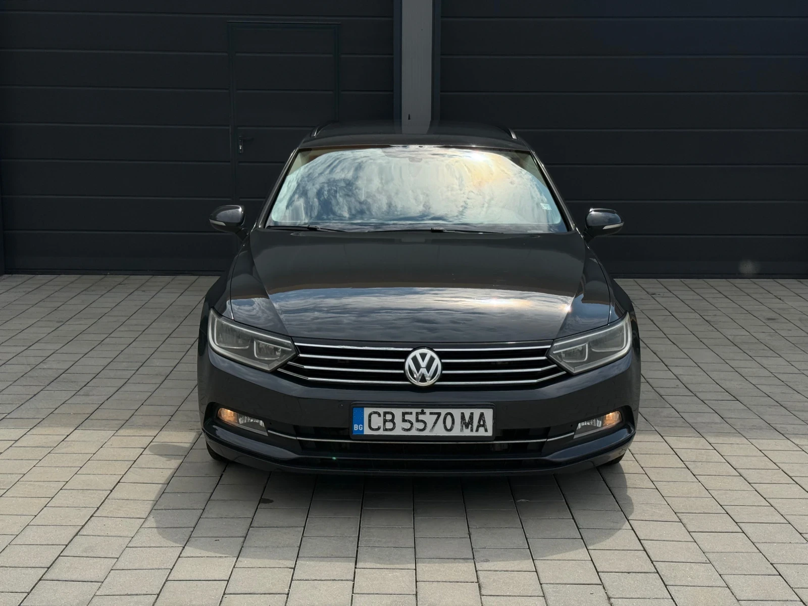 VW Passat 2.0TDI DSG, снимка 2 - Автомобили и джипове - 55455211