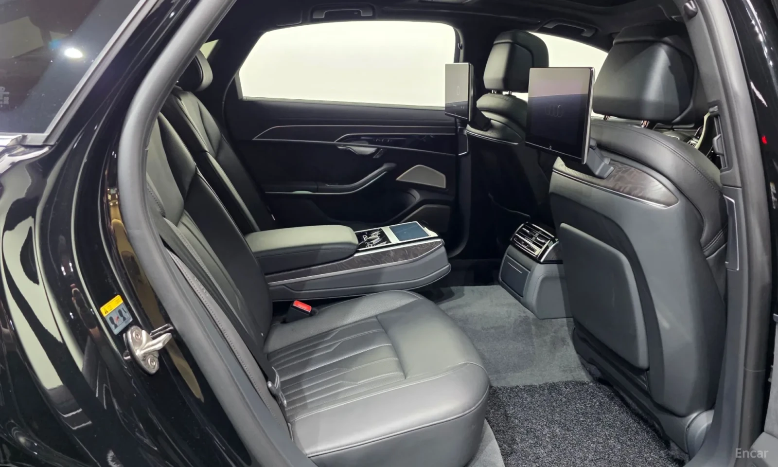 Audi A8 50TDI* PROVERKA NA MQSTO* TOP CENA* UNIKAT* , снимка 12 - Автомобили и джипове - 55654020
