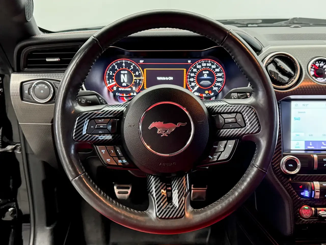 Ford Mustang GT | 5.0 V8 | Red LTHR | Digital Cluster | Brembo, снимка 9 - Автомобили и джипове - 56140637
