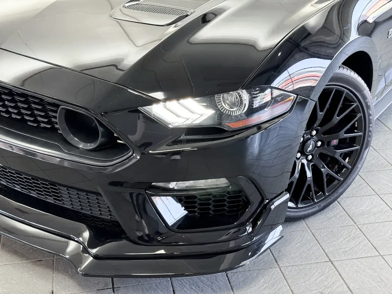 Ford Mustang GT | 5.0 V8 | Red LTHR | Digital Cluster | Brembo, снимка 7 - Автомобили и джипове - 56140637
