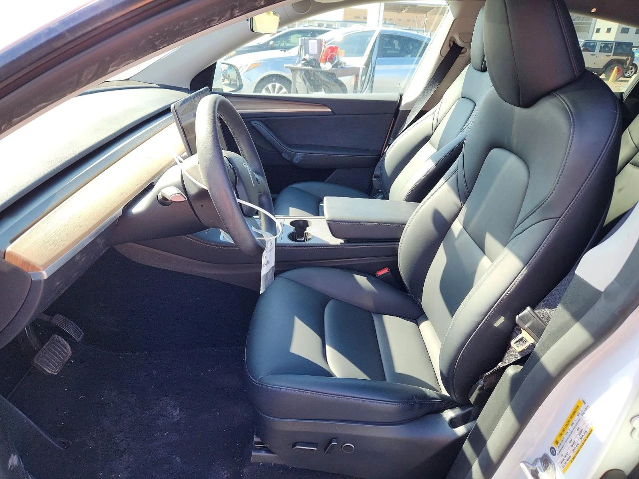 Tesla Model Y, снимка 7 - Автомобили и джипове - 56376557