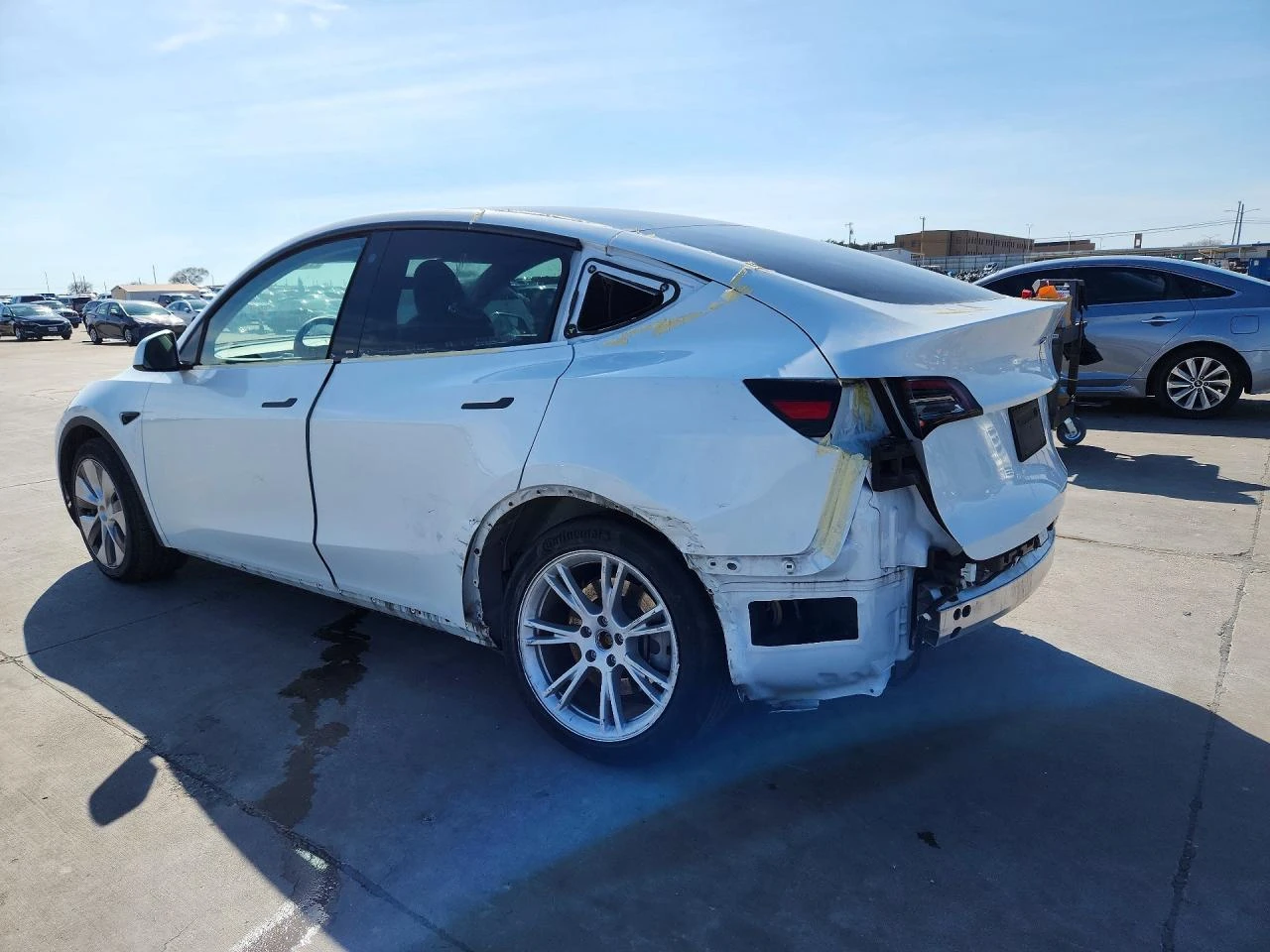 Tesla Model Y, снимка 2 - Автомобили и джипове - 56376557