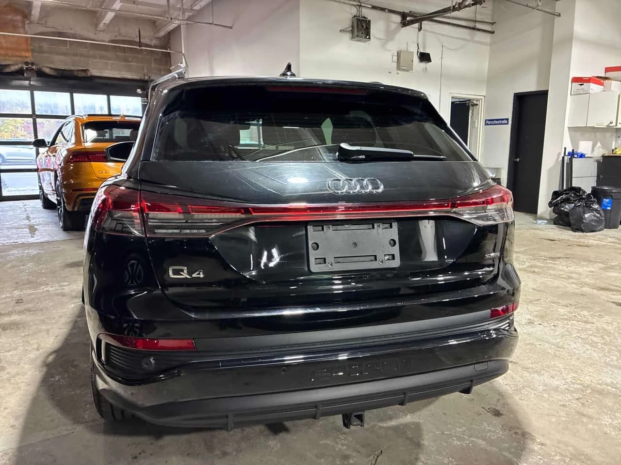 Audi E-Tron * 55 quattro * CARFAX * ����� �� ����������� | Mobile.bg � ����������� 4