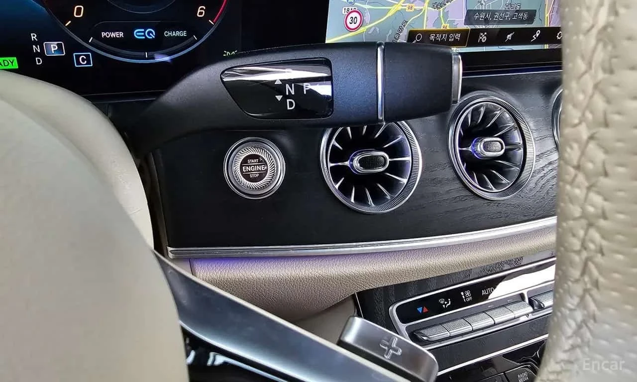 Mercedes-Benz E 300 * E300d 4MATIC Coupe * , снимка 9 - Автомобили и джипове - 56593798