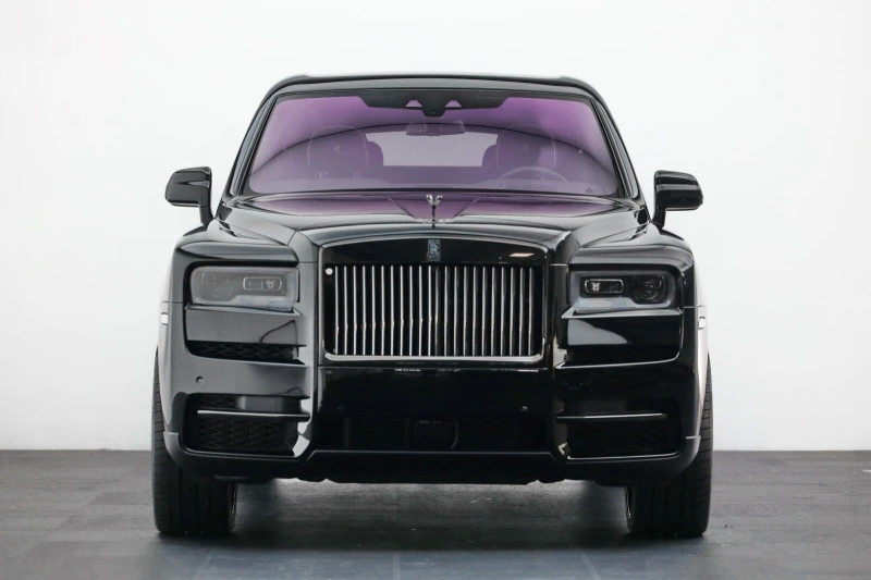 Rolls-Royce Cullinan V12/BLACK BADGE/SHOOTING STAR/BESPOKE/ MANSORY 24/, снимка 2 - Автомобили и джипове - 47520962