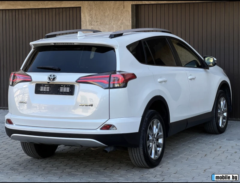 Toyota Rav4  Facelift - Executive - 2.0 D4d - Keyless - Camera, снимка 3 - Автомобили и джипове - 47999856