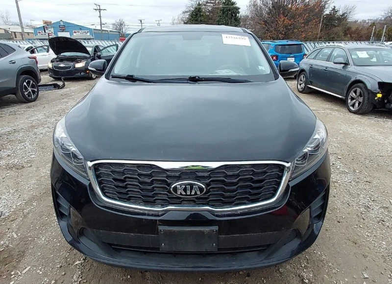 Kia Sorento, снимка 12 - Автомобили и джипове - 52736269