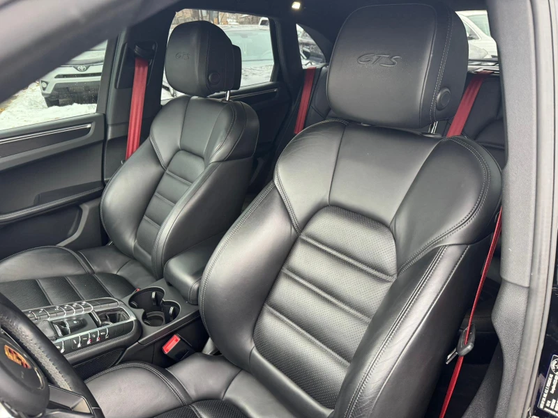 Porsche Macan GTS* CARFAX* ОПЦИЯ ЗА ФИНАНСИРАНЕ* , снимка 11 - Автомобили и джипове - 52839807