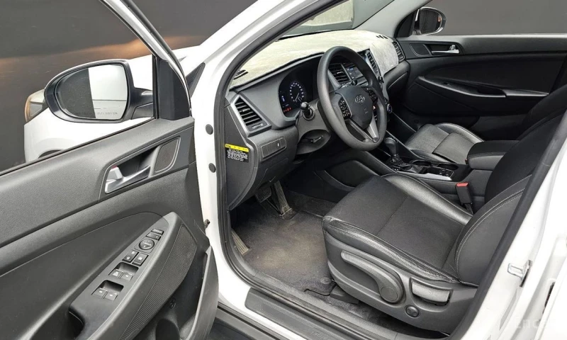 Hyundai Tucson, снимка 12 - Автомобили и джипове - 52927481