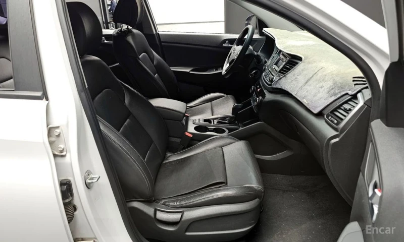 Hyundai Tucson, снимка 10 - Автомобили и джипове - 52927481