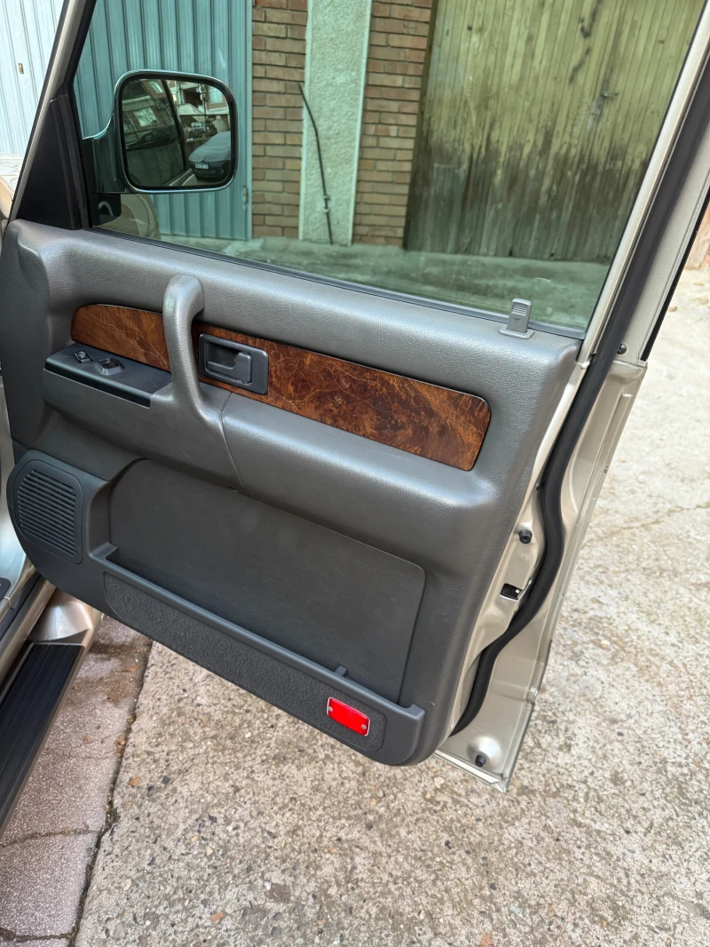 Isuzu Trooper, снимка 2 - Автомобили и джипове - 53102702