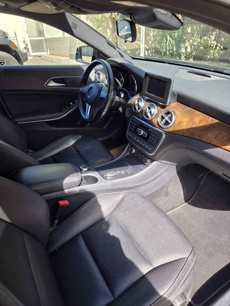 Mercedes-Benz GLA, снимка 5 - Автомобили и джипове - 53423558