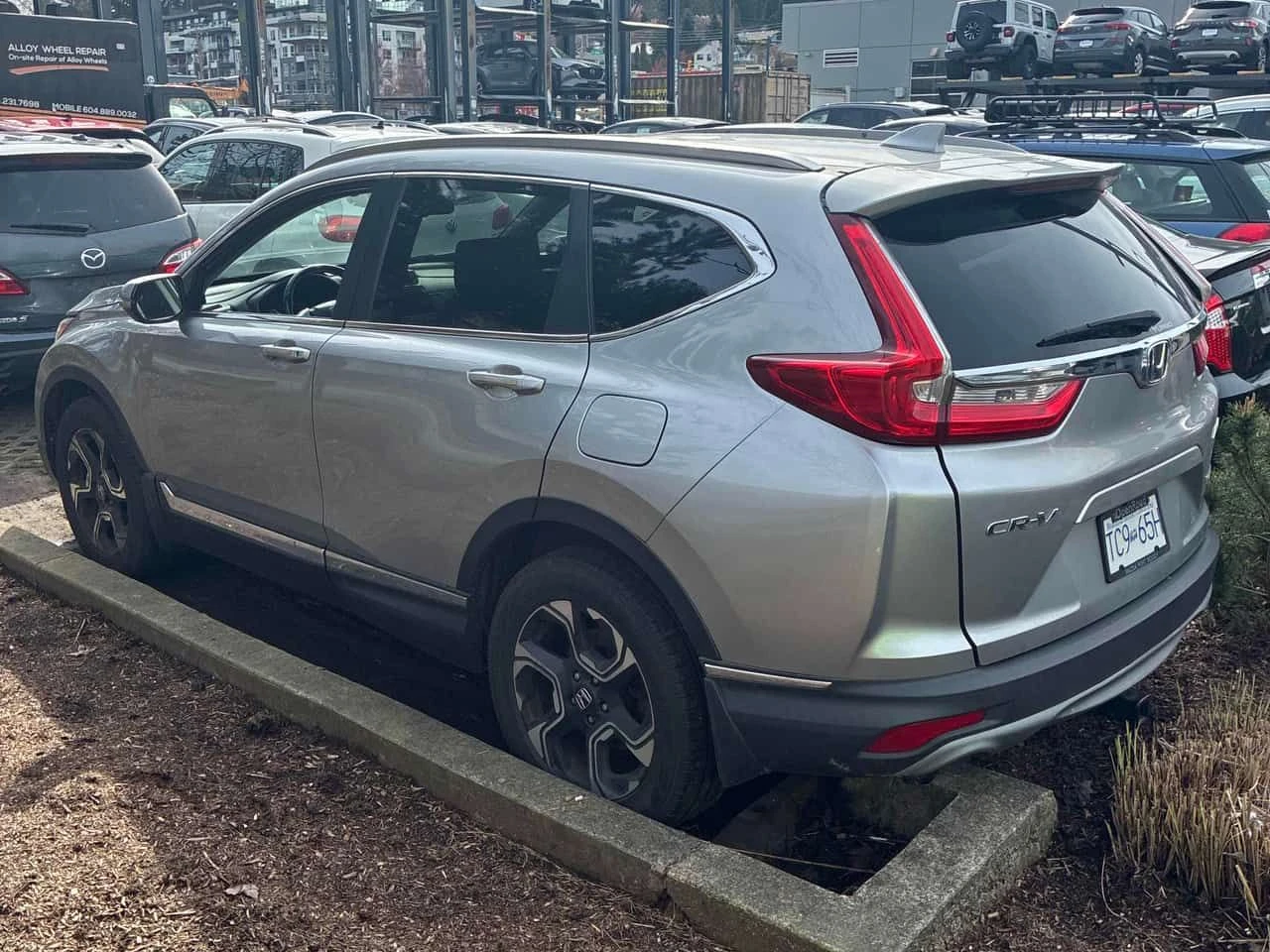 Honda Cr-v * Touring * PANO* KEYLESS* ПОДГРЕВ* , снимка 2 - Автомобили и джипове - 54118359