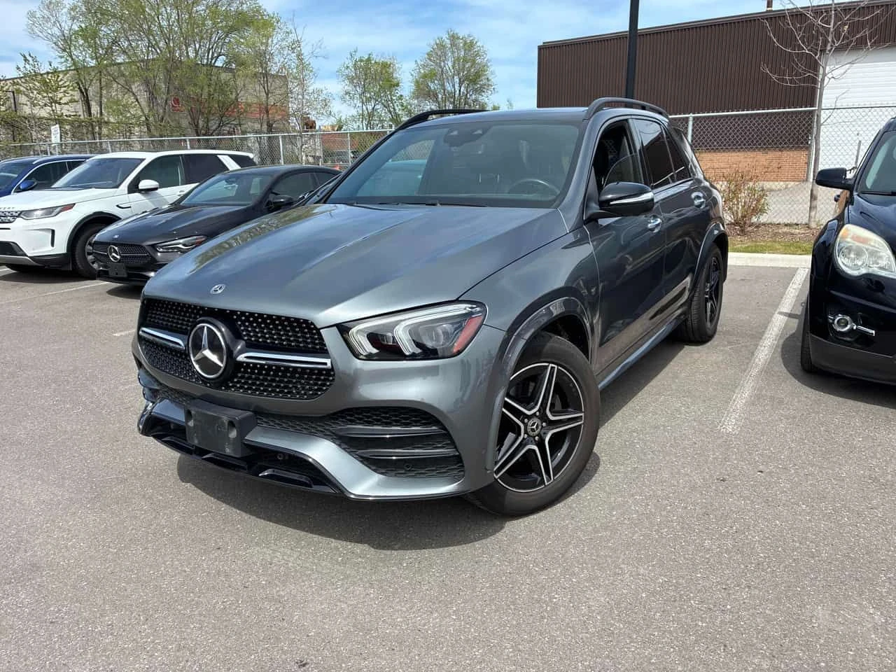 Mercedes-Benz GLE 350 BURMESTER * PANO * KEYLESS *  ПОДГРЕВИ * CARFAX, снимка 12 - Автомобили и джипове - 54647804