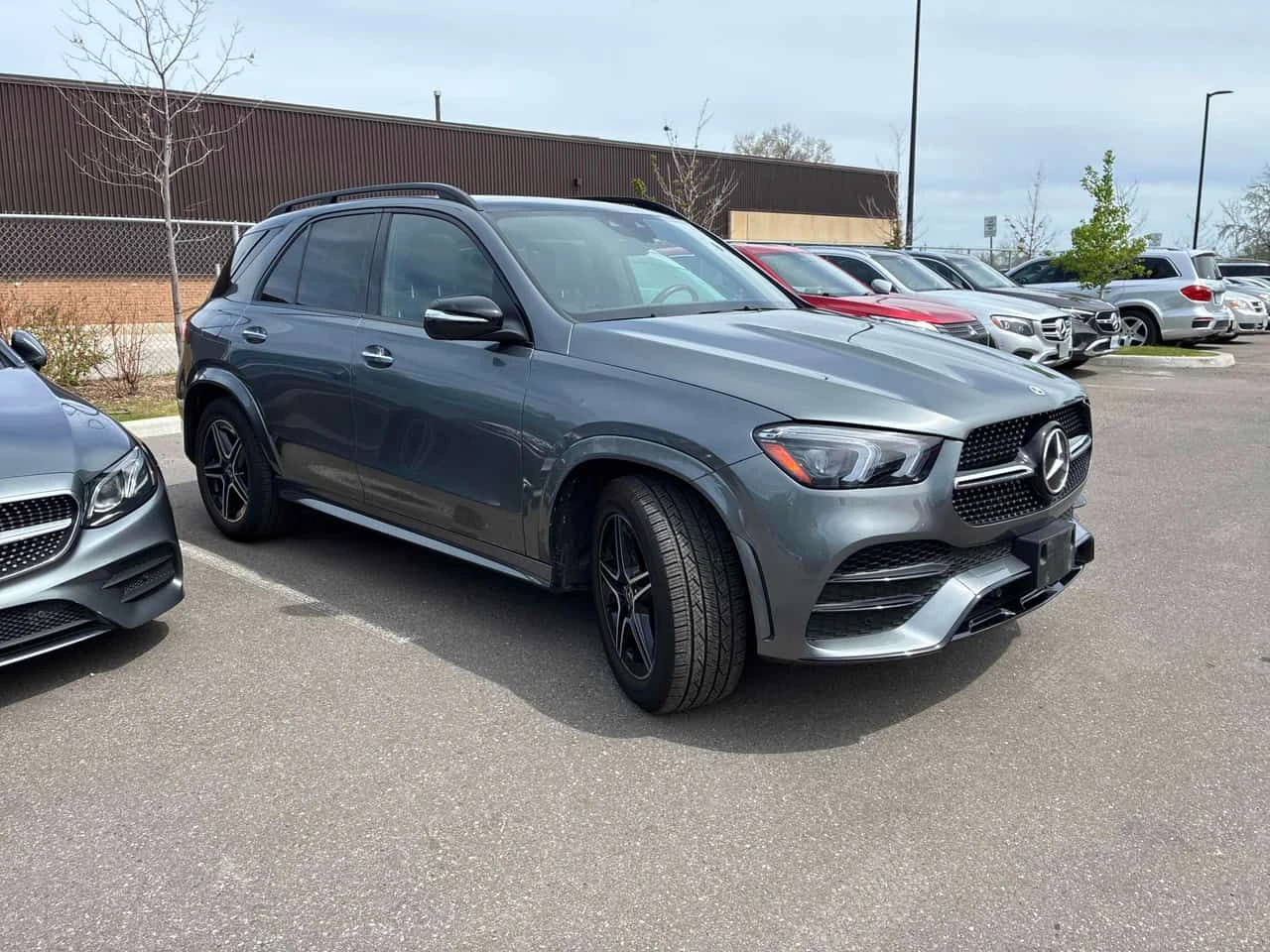 Mercedes-Benz GLE 350 BURMESTER * PANO * KEYLESS *  ПОДГРЕВИ * CARFAX, снимка 3 - Автомобили и джипове - 54647804