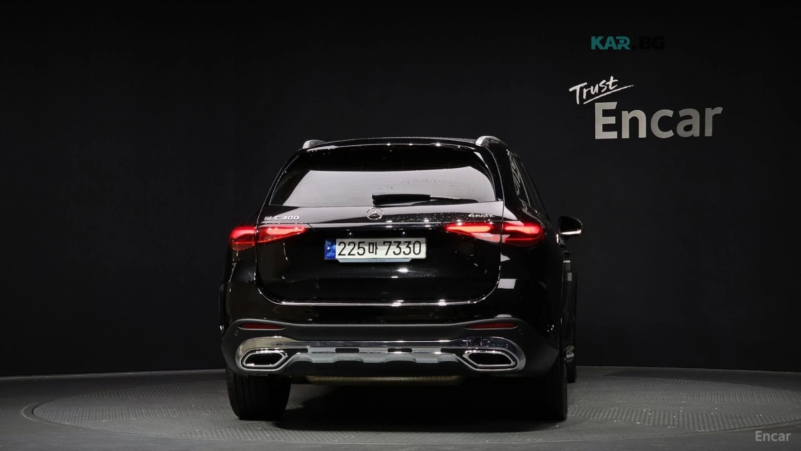 Mercedes-Benz GLC 300 * 4MATIC* AMG* ПОДГРЕВ* ОБДУХВАНЕ* ПАНОРАМА* HUD* , снимка 4 - Автомобили и джипове - 54660201