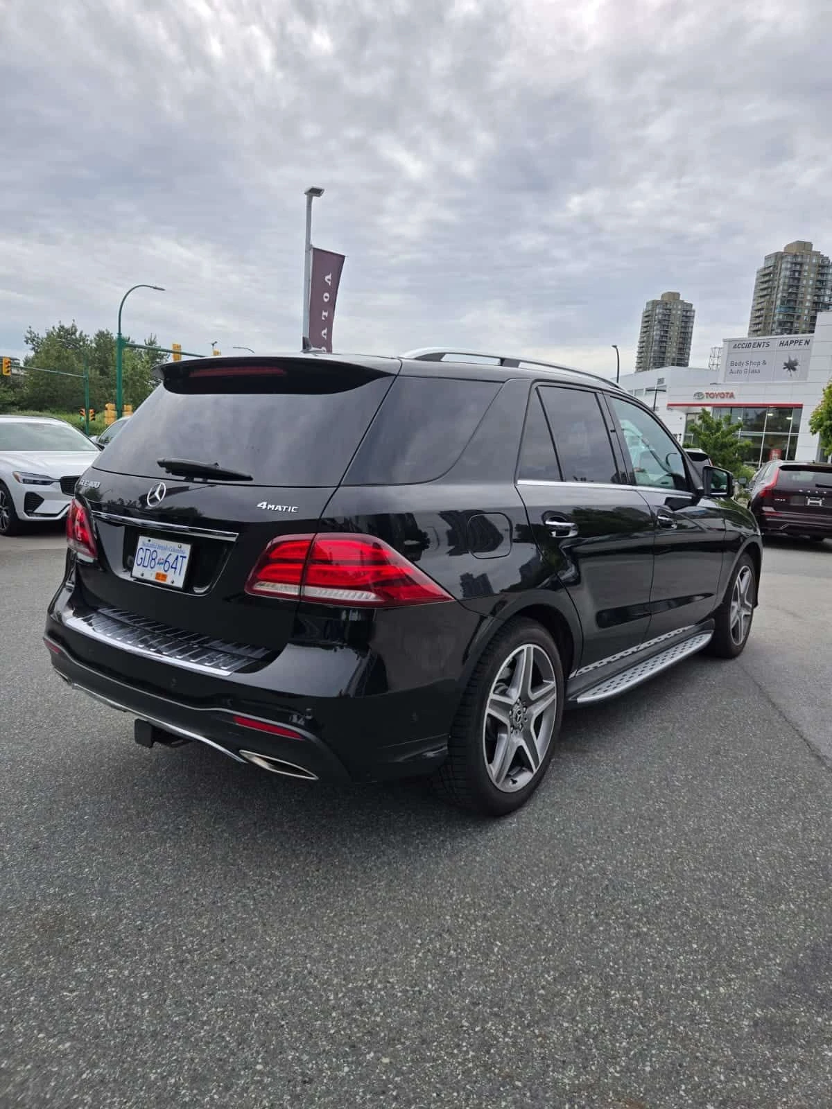 Mercedes-Benz GLE 400 4MATIC* DISTRONIC* 360КАМЕРИ* HARMAN/KARDON* , снимка 13 - Автомобили и джипове - 54666677