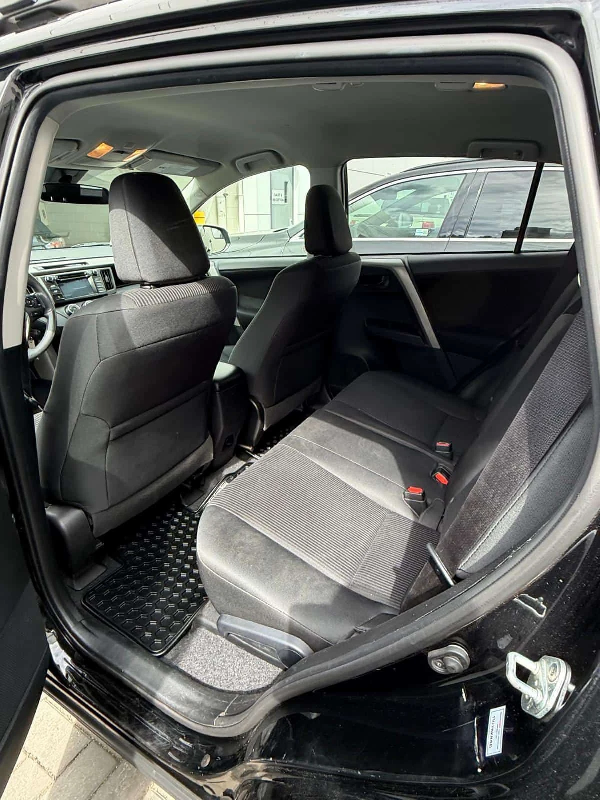 Toyota Rav4 * LE * АВТОКРЕДИТ БЕЗ ПЪРВОНАЧАЛНА ВНОСКА* , снимка 10 - Автомобили и джипове - 54992640