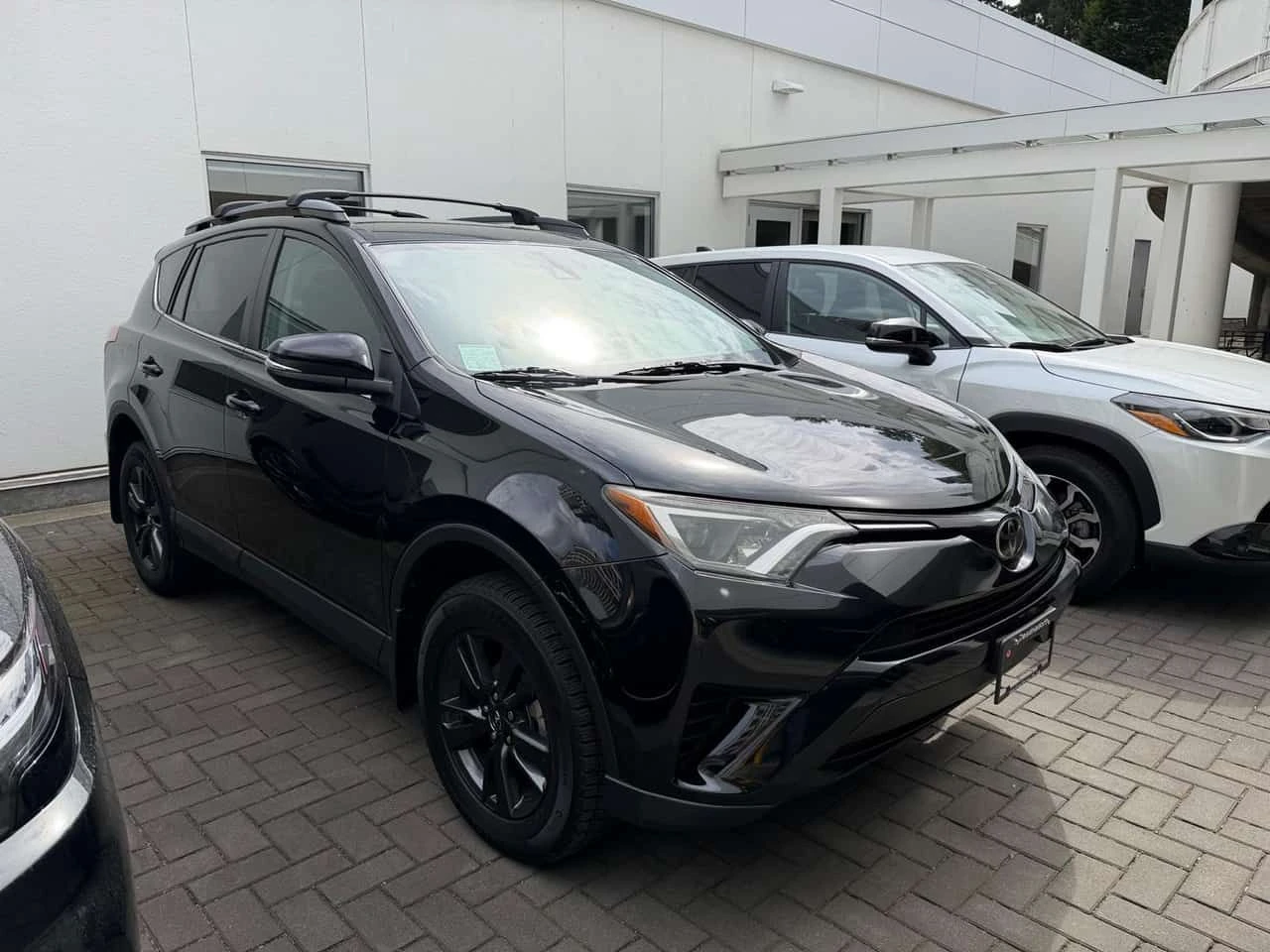 Toyota Rav4 * LE * АВТОКРЕДИТ БЕЗ ПЪРВОНАЧАЛНА ВНОСКА* , снимка 3 - Автомобили и джипове - 54992640