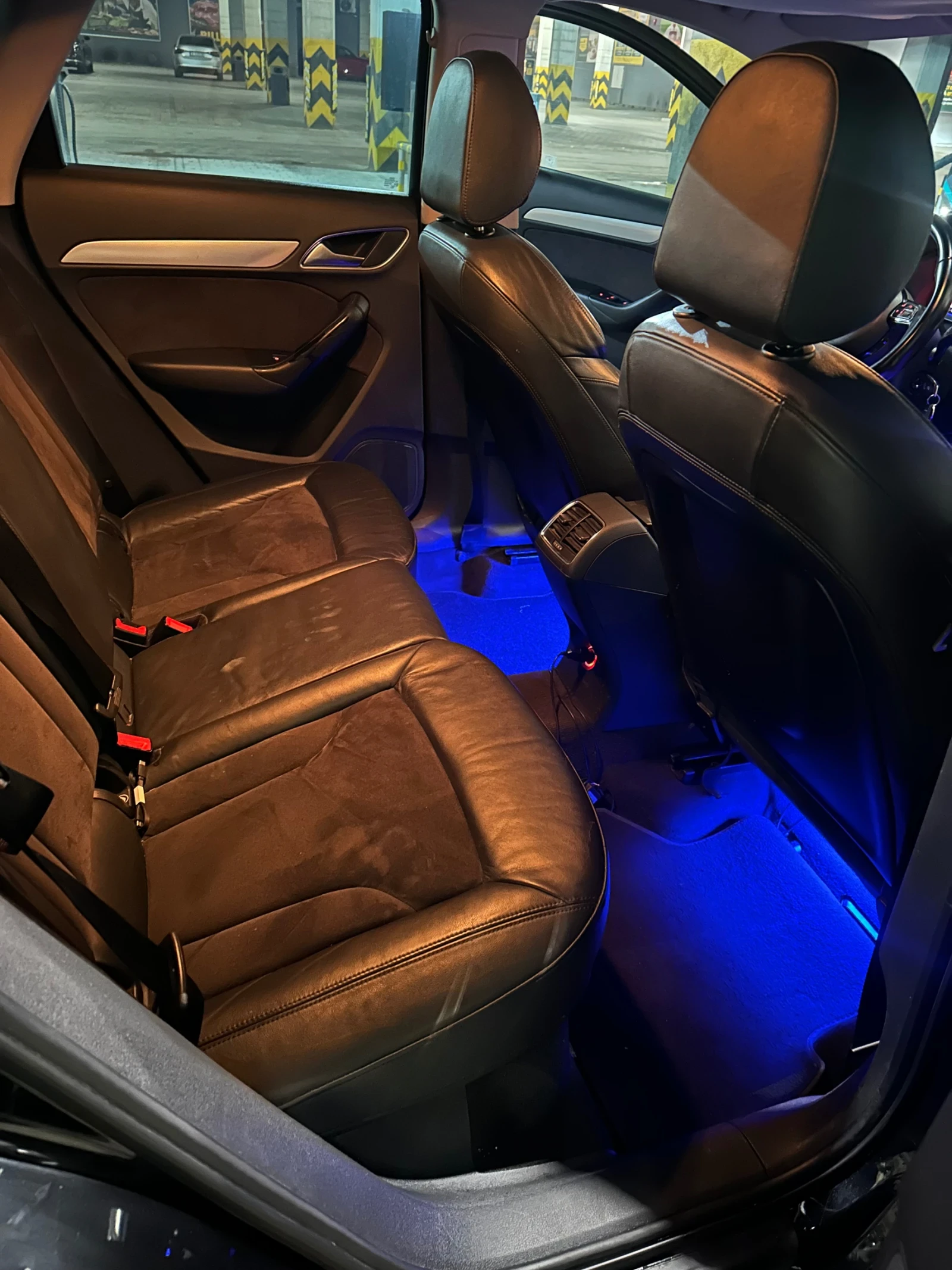 Audi Q3, снимка 8 - Автомобили и джипове - 56168376