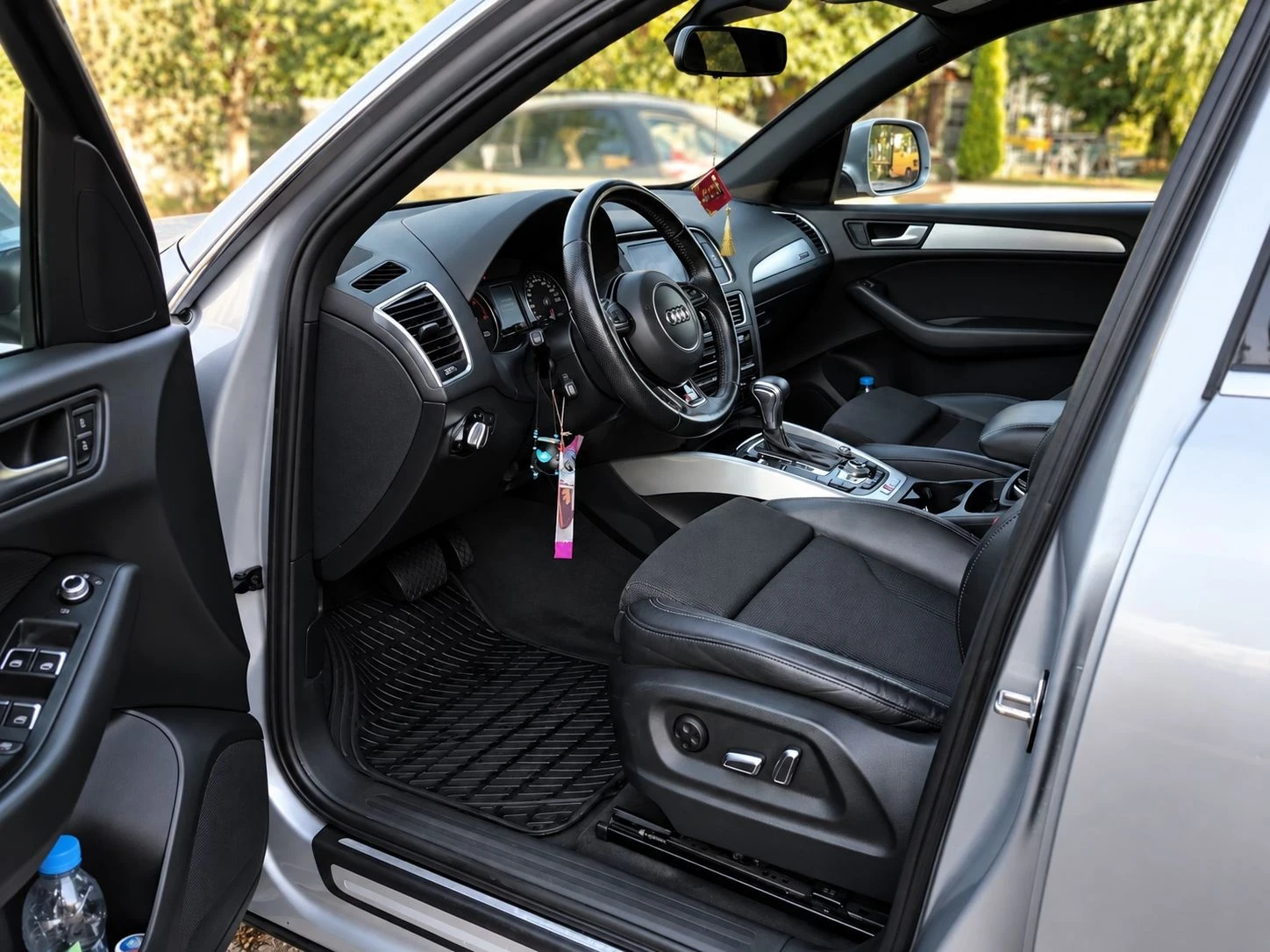 Audi Q5 2.0 TDI, снимка 9 - Автомобили и джипове - 56201551