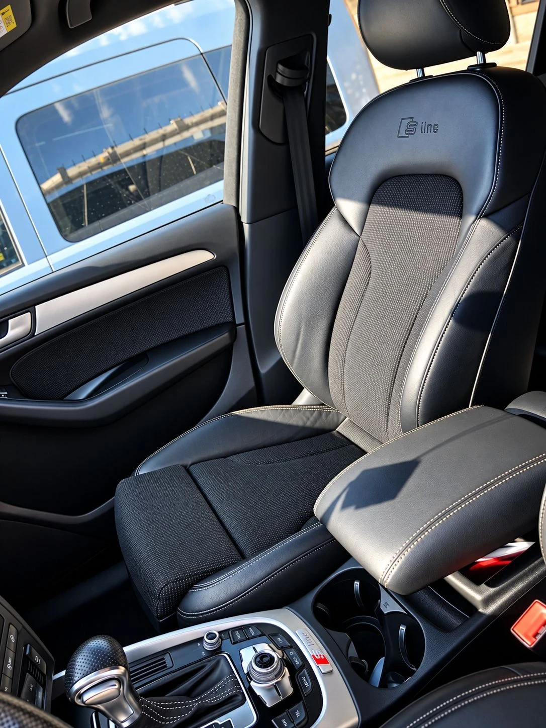 Audi Q5 2.0 TDI, снимка 10 - Автомобили и джипове - 56201551