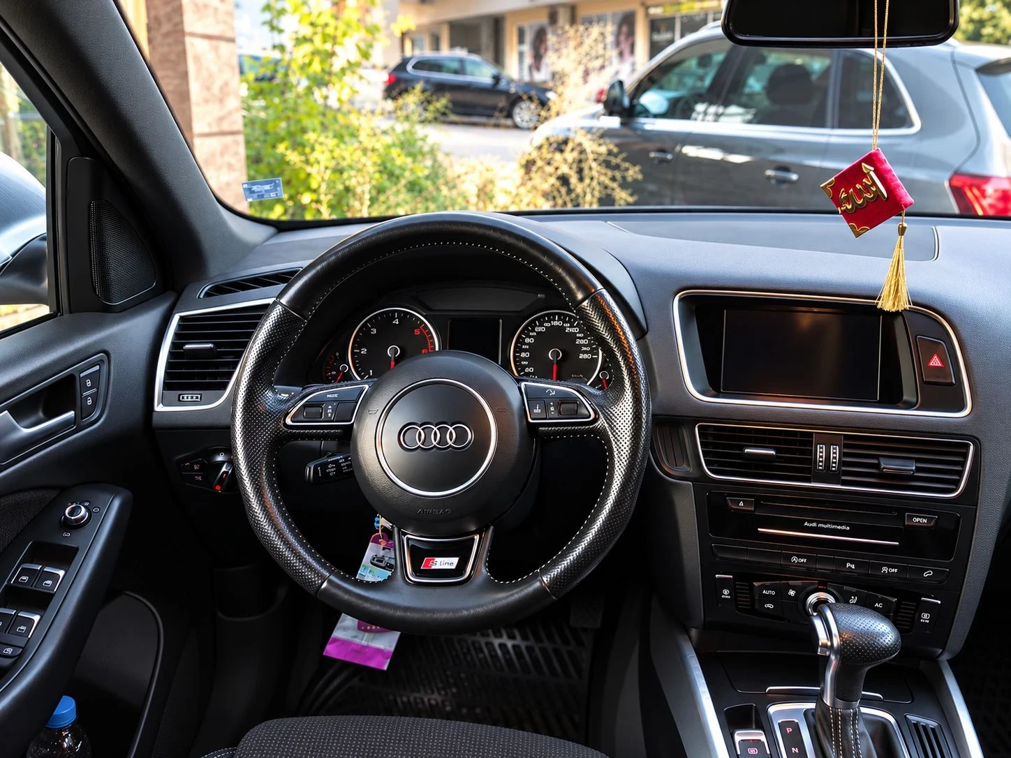 Audi Q5 2.0 TDI, снимка 12 - Автомобили и джипове - 56201551